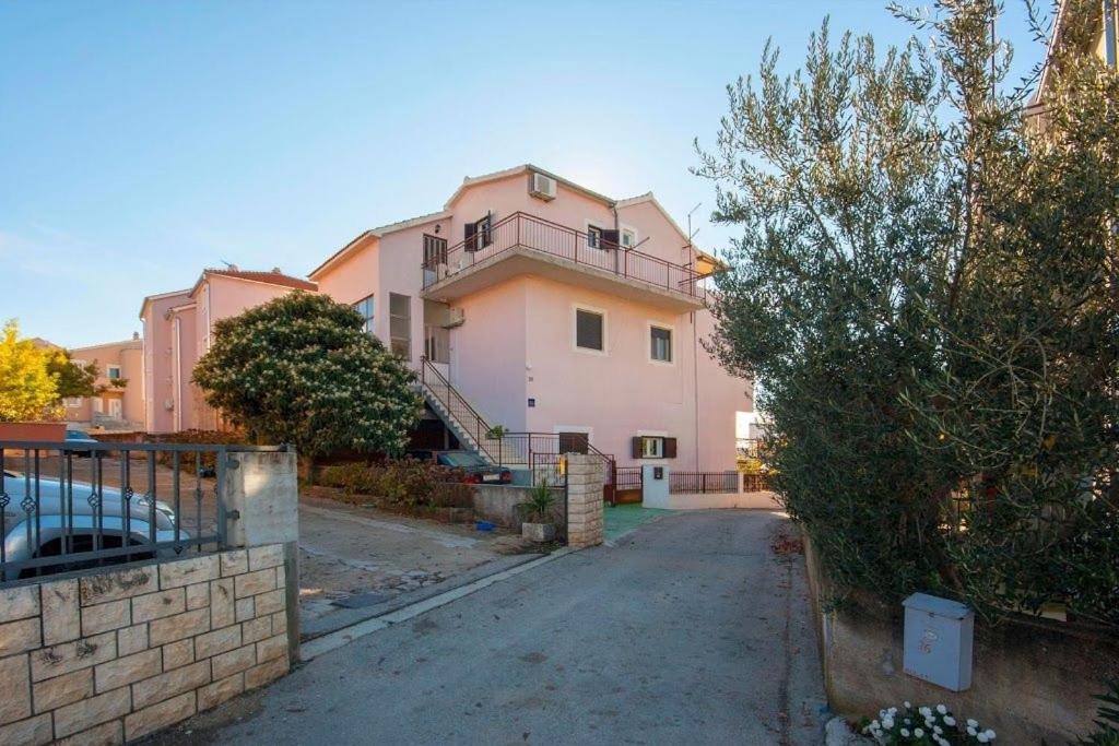 Guesthouse Brodarica Sibenik Exterior photo