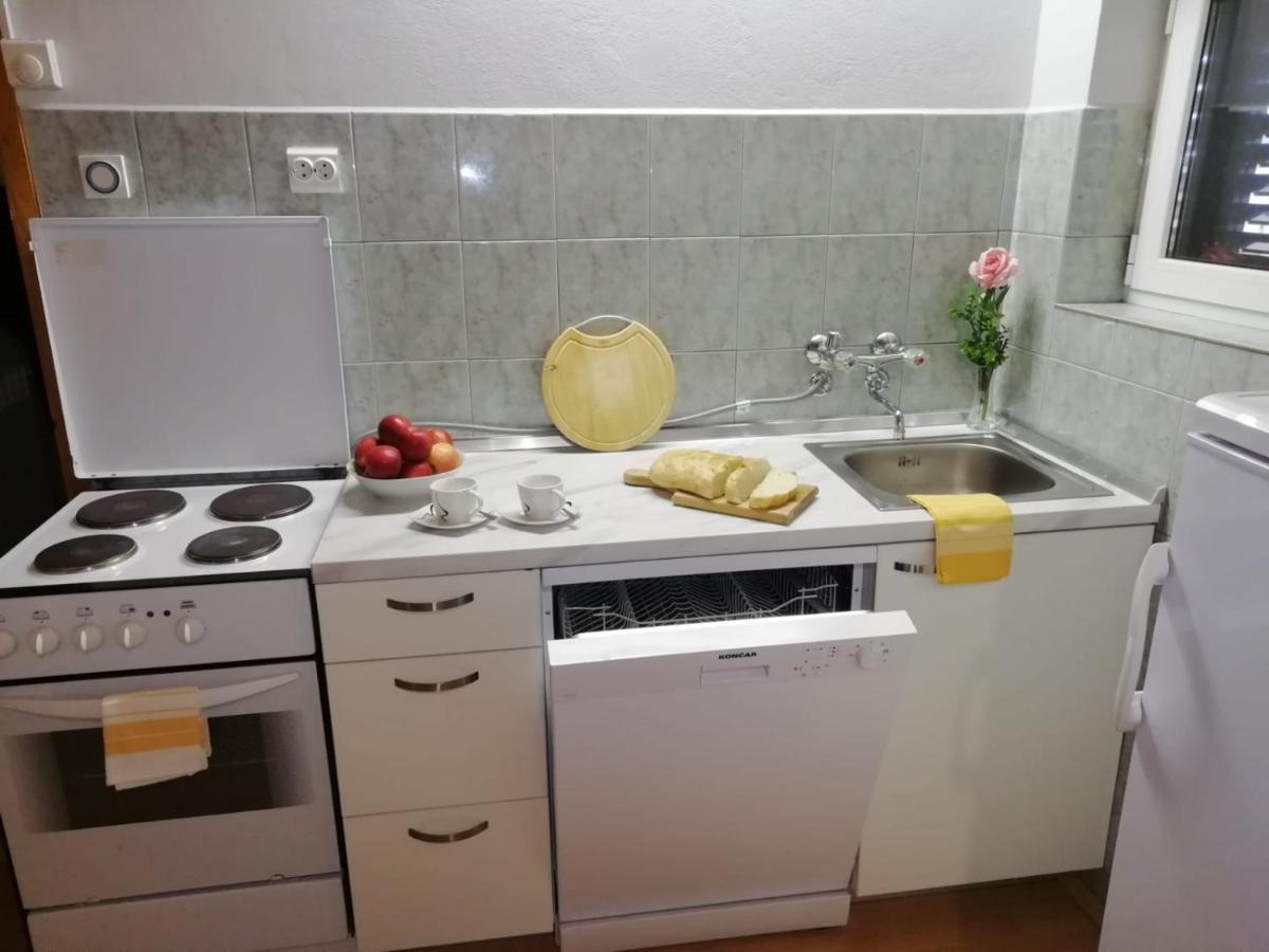 Guesthouse Brodarica Sibenik Exterior photo