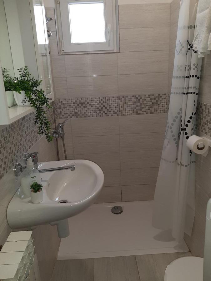 Guesthouse Brodarica Sibenik Exterior photo